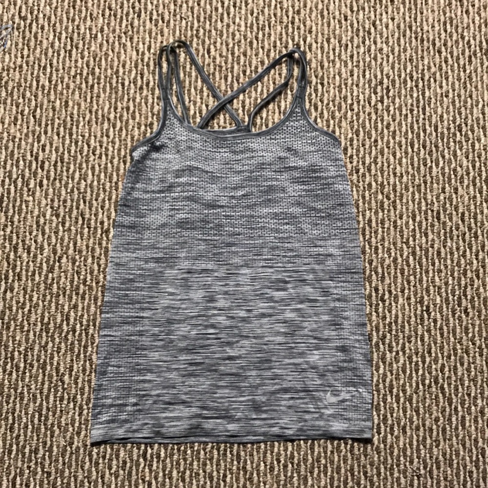 NIKE dri-fit tanktop multi-stap women’s size small